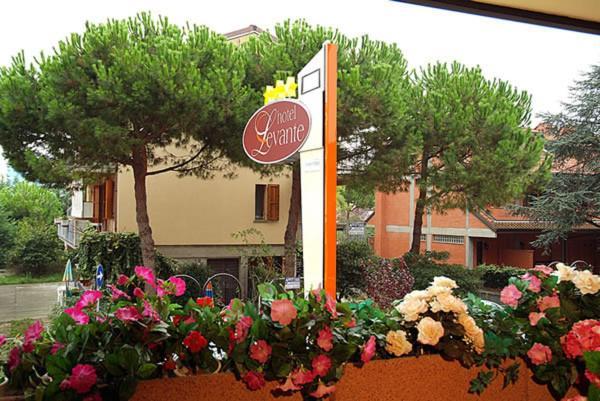 Hotel Levante Cervia Exterior foto