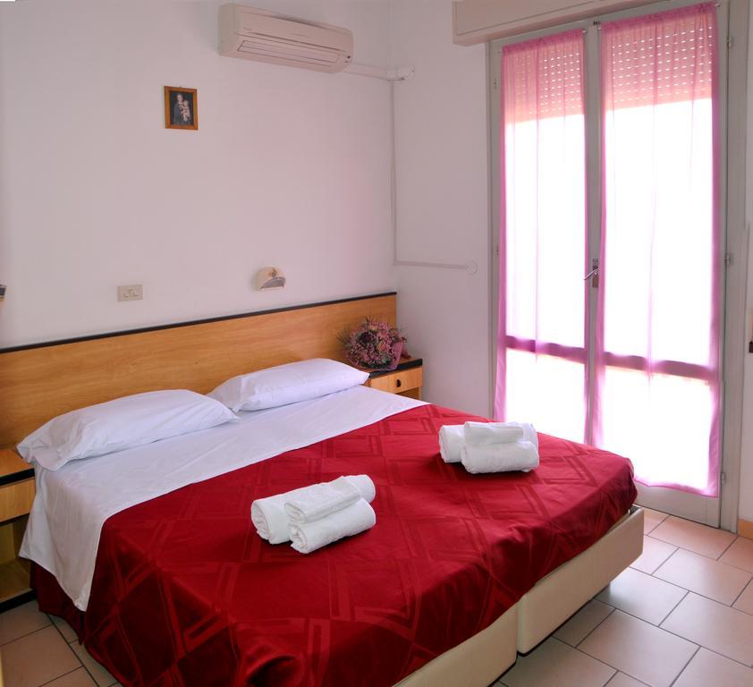 Hotel Levante Cervia Exterior foto