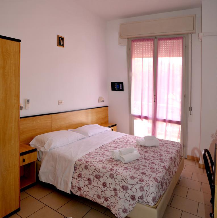 Hotel Levante Cervia Exterior foto