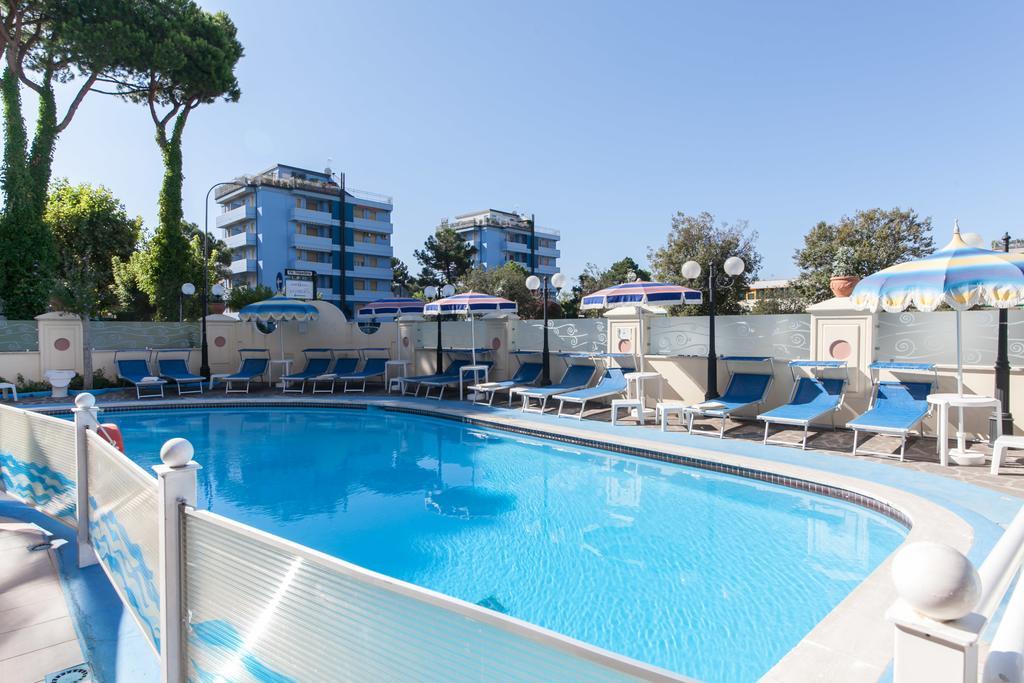 Hotel Levante Cervia Exterior foto