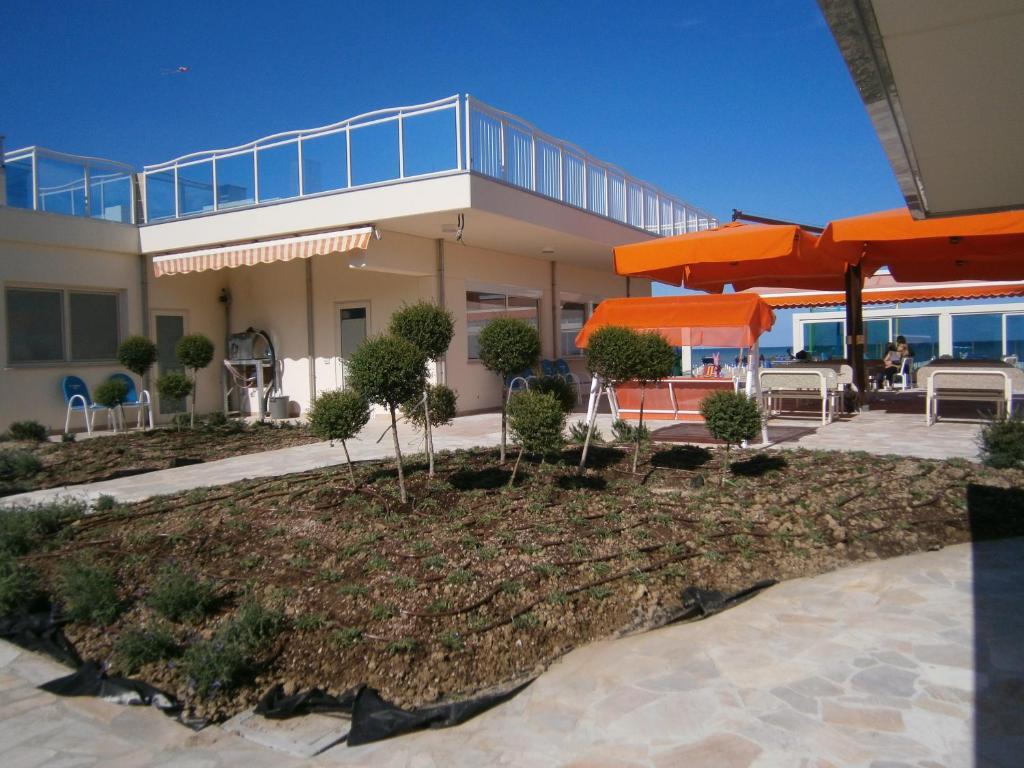 Hotel Levante Cervia Exterior foto
